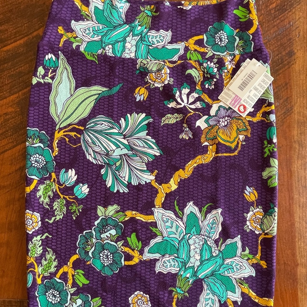 Fantasy print pencil skirt!